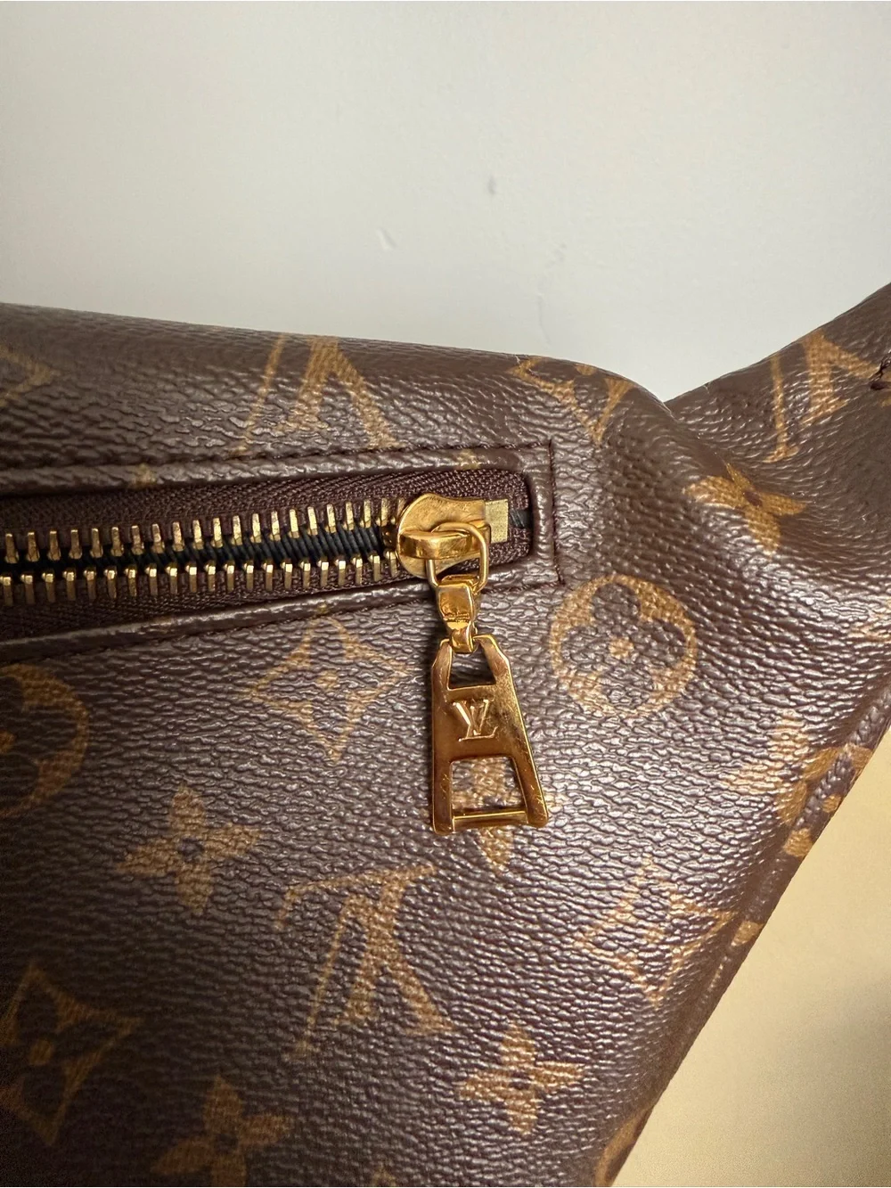 Authentic Louis Vuitton Original Bumbag Monogram